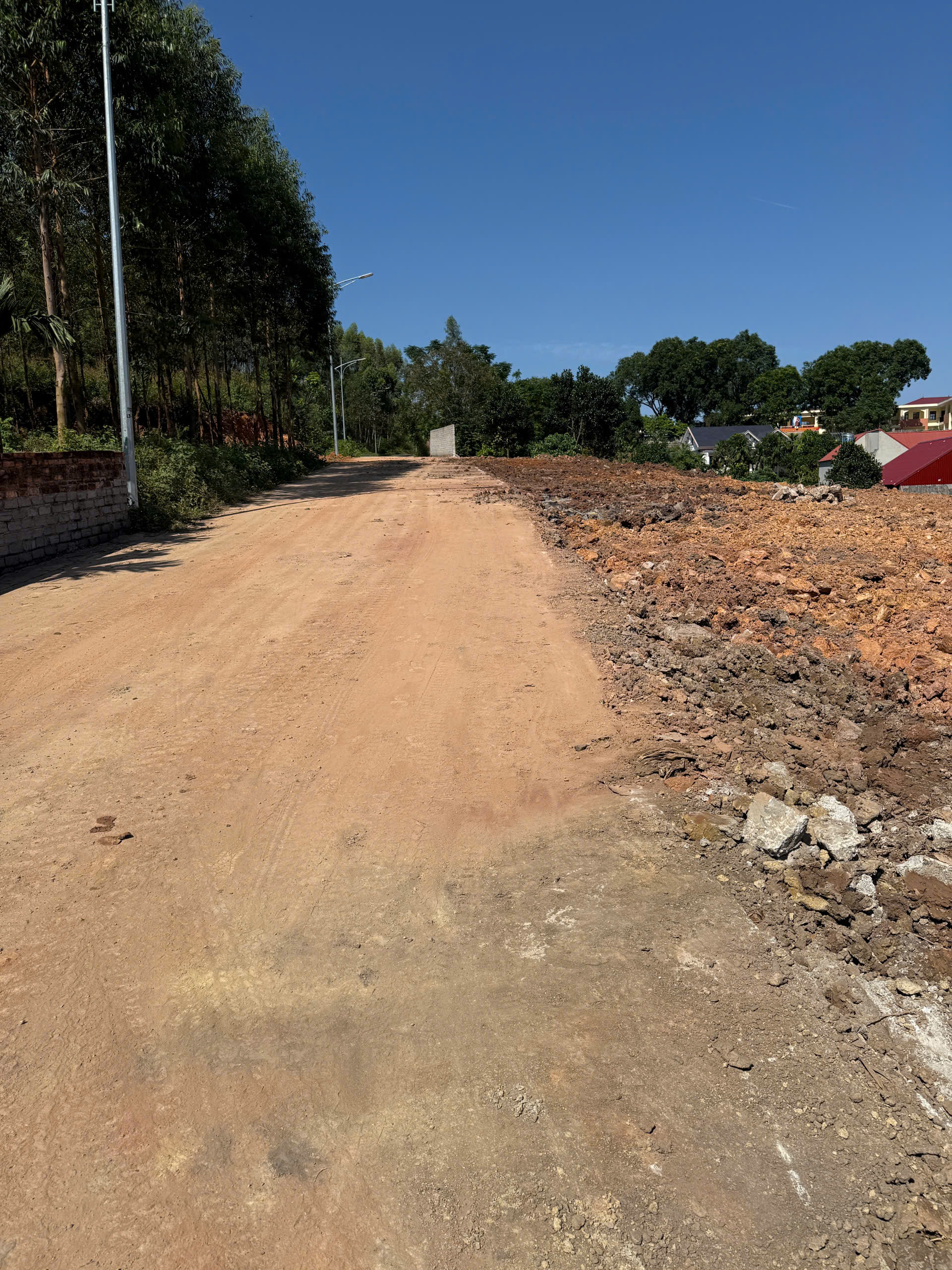 Bán đất Thượng Tùng, Yên Dũng, Bắc Giang. 106m2- Mt 6,3m. đường ô tô. giá 890 triệu
