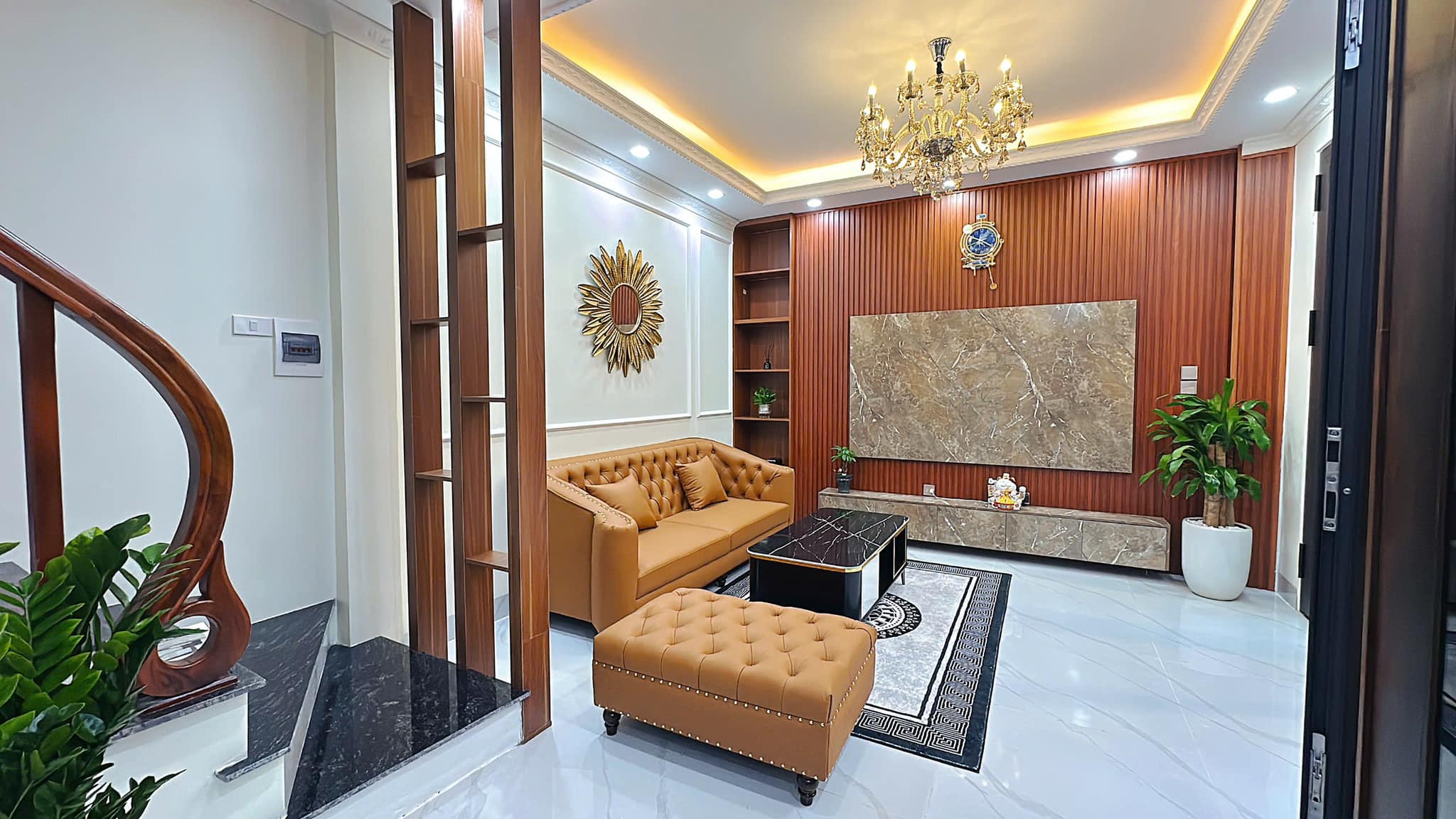 Nhà Phố Tư Đình 35m2 5 Tầng, Ô Tô Đỗ Cổng, Dọn Về Ở Ngay, Thông Số Hoa Hậu 6.x Tỷ