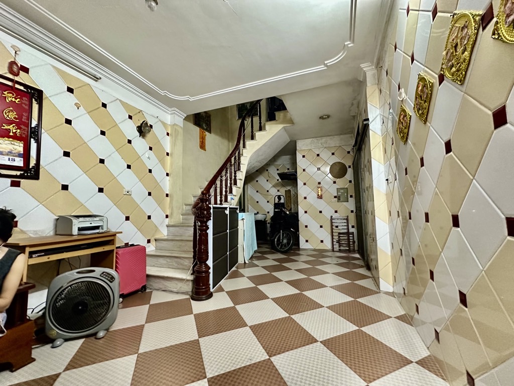 252 Tây Sơn 6 tầng chỉ 6,6 tỷ, gần hồ, gần ô tô, siêu hot, siêu hiếm