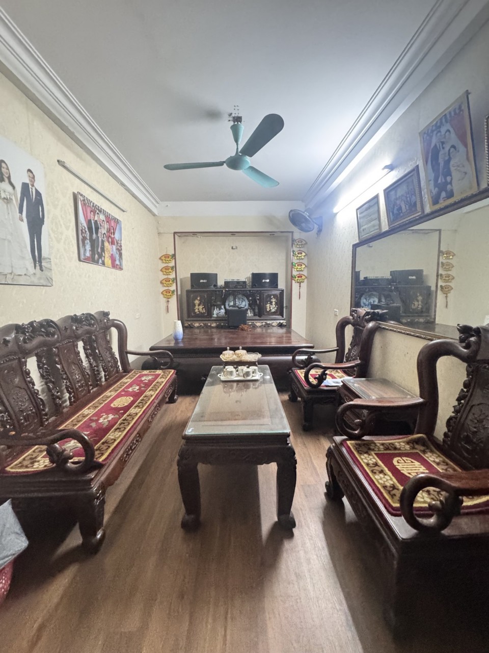 BÁN NHÀ MẶT PHỐ NGỌC LÂM – TRUNG TÂM LONG BIÊN – DUY NHẤT MỘT CĂN

Diện tích: 57m²
Giá bán: 20 tỷ – Giá quá rẻ