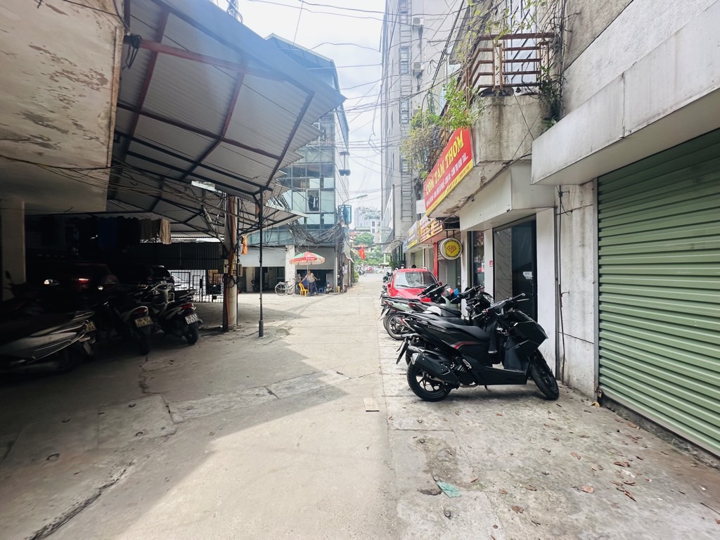 giải phóng 72m 4 tầng, ô tô tránh đỗ, nhà mới đẹp, nội thất cao cấp