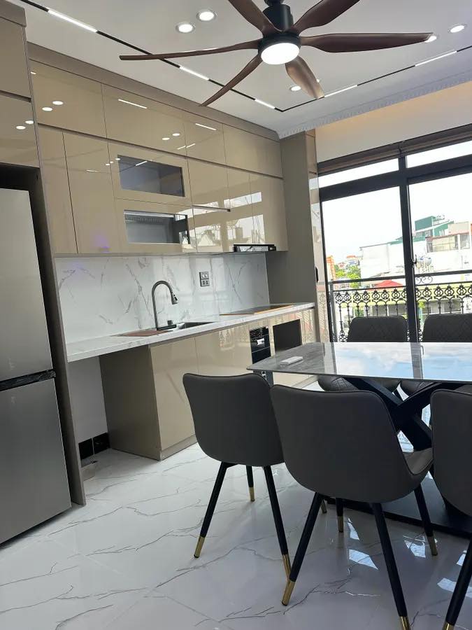 Chỉ 9.x Tỷ Thôi - Nhà  Ngọc Thụy 36m2, 6T Thang Máy, Ô Tô Đỗ Cạnh Nhà, 2 Thoáng, Full NT