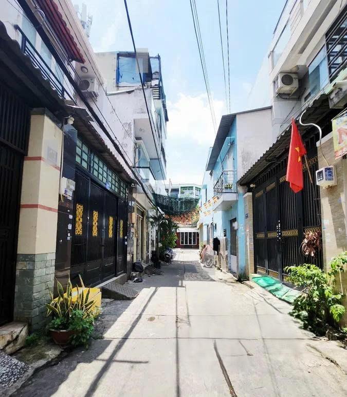 BÁN NHÀ, MẶT TIỀN – BÌNH TÂN – GIÁP TÂN PHÚ – 4 TẦNG – DIỆN TÍCH 4x12M – CHỈ NHỈNH 5 TỶ