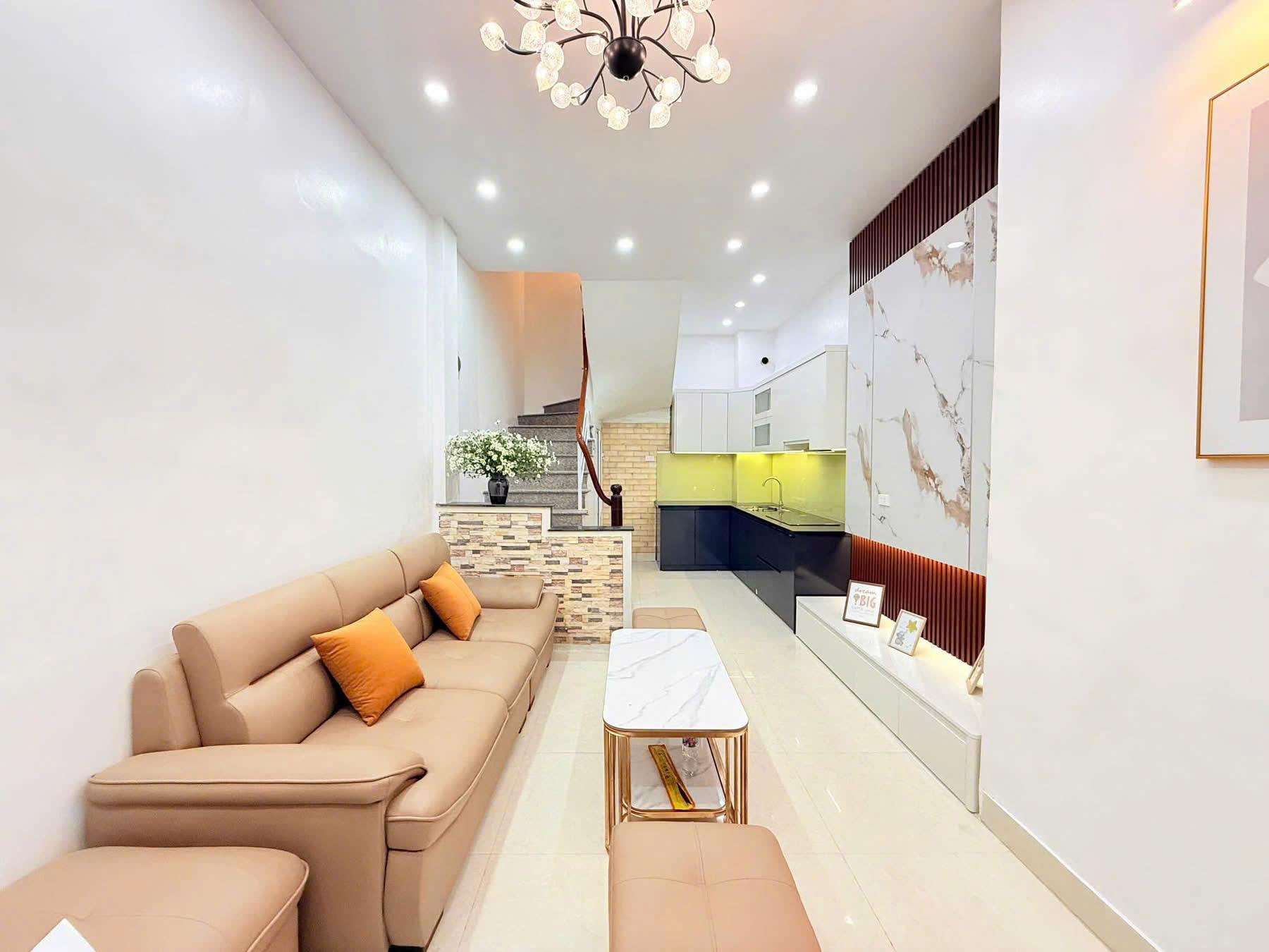 CHỦ CẦN BÁN GẤP, NHÀ PHÚC LỢI,  5 TẦNG 34M - FULL NỘI THẤT - Ở 5,6 TỶ, NGAY