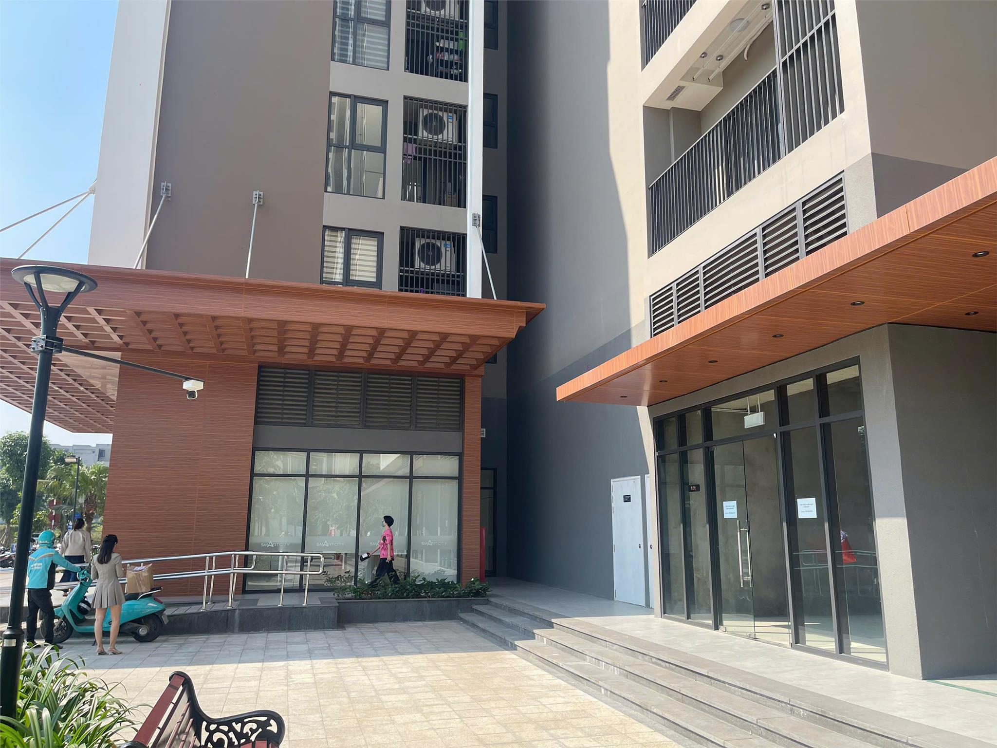 Chính chủ cho thuê shop chân đế vinhomes smart city tây mỗ, diện tích 55m2