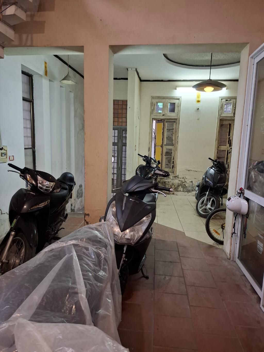 LÊ DUẨN LÔ GÓC – GIÁ RẺ NHƯ HỐI LỘ – KHÔNG MUA HÔM NAY, MAI KHÔNG CÒN!