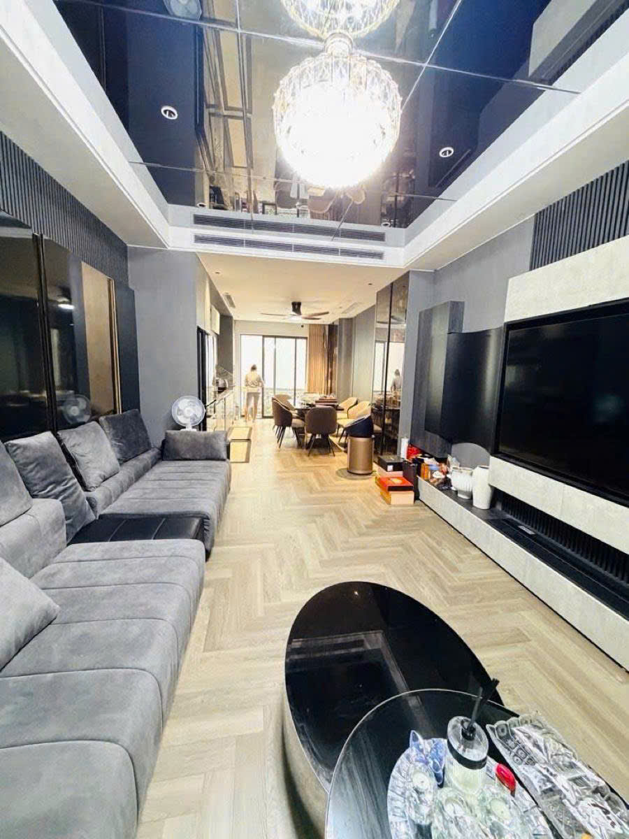 Bán nhà phố cổ Ngọc Lâm 55m 6 tầng gara ô tô vừa ở vừa kinh doanh giá 19 tỷ