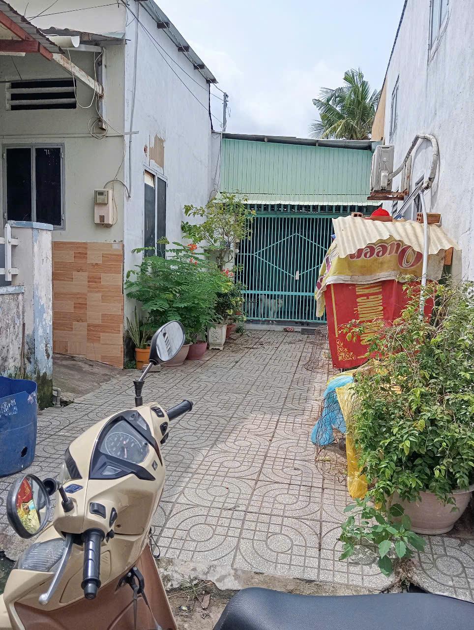 NHÀ TRỆT LỬNG KIÊN CỐ - DIỆN TÍCH 108M² - SÁT VINHOMES Q9 - GIÁ 4.5 tỷ