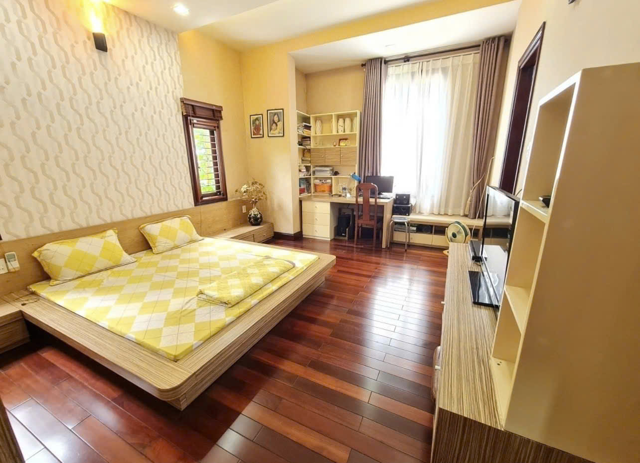 CHỦ GẤP BÁN, HẠ CHÀO 14 TỶ, GIÁ CHÀO MỚI 21.99 TỶ VILLA CHU HUY MÂN