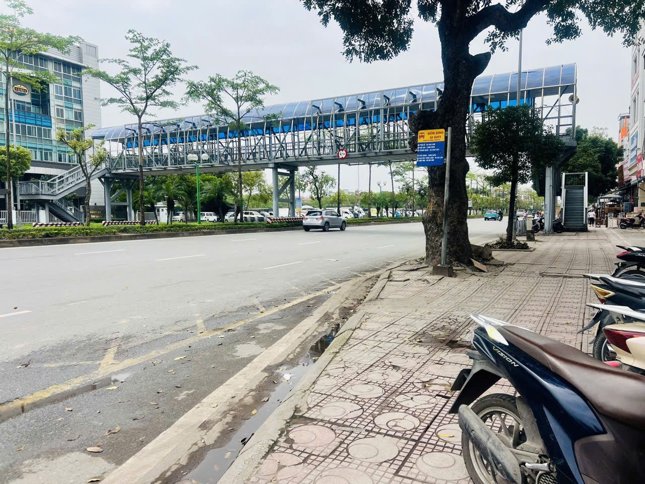 ???? GIẢM GẦN 1 TỶ – MẶT PHỐ NGÔ GIA TỰ – 2 MẶT THOÁNG – GIÁ CHỈ 19.5 TỶ ????
???? 69m²  3 tầng  MT 3.5m  Long Biên