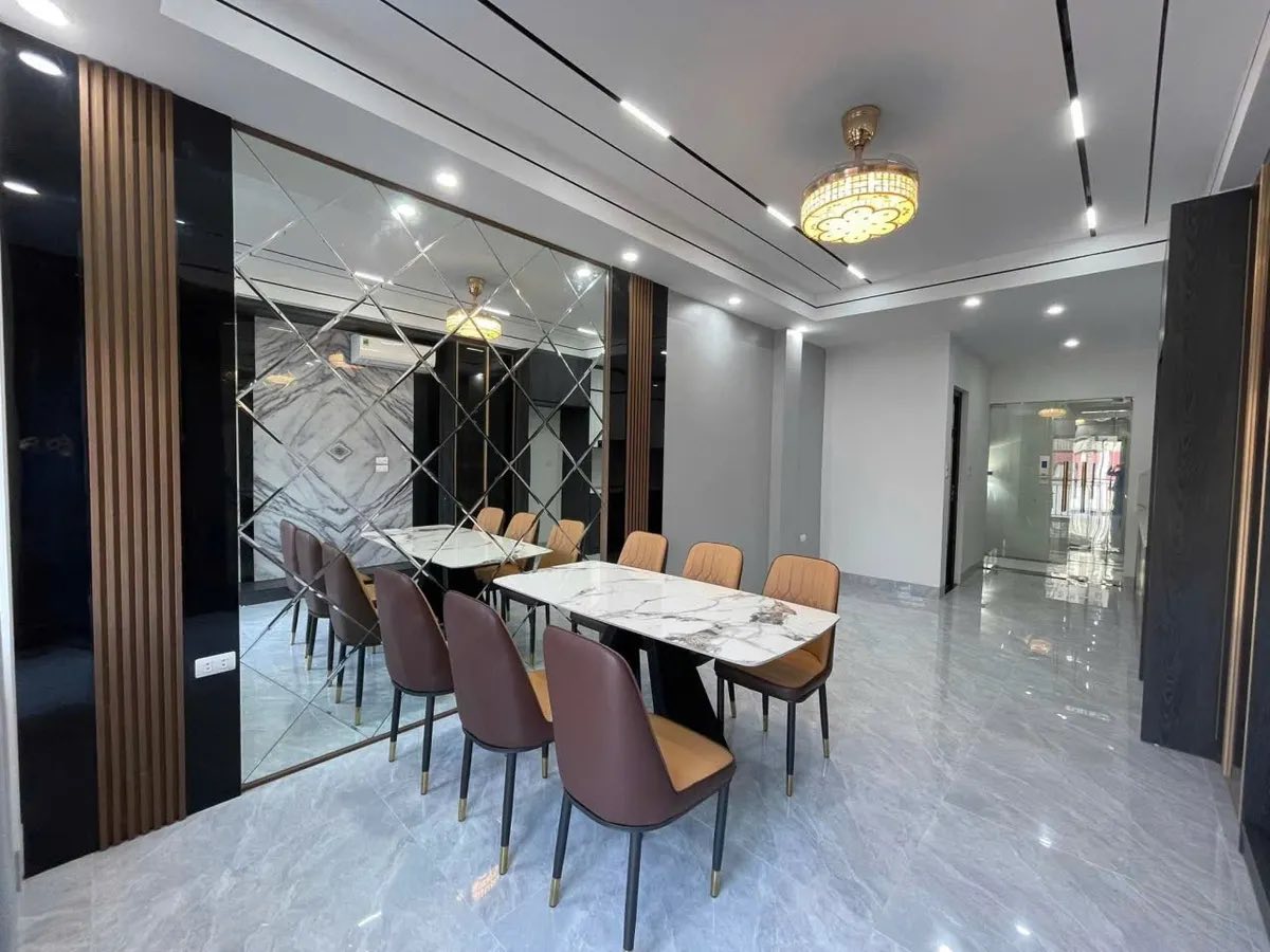 Nhà Phố Lâm Hạ  48m2, 6T Thang Máy, Ô Tô Qua Nhà, Full Nội Thất  Giá Thương Lượng 12.x Tỷ