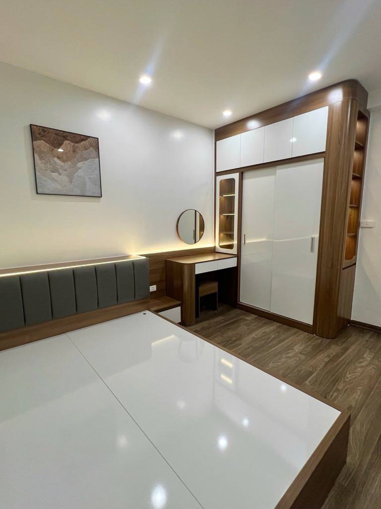 NHÀ XÔ VIẾT NGHỆ TĨNH - HXH - 58M2 - 4 TẦNG - 3 PN - MỚI Ở NGAY - CHỈ 7.X