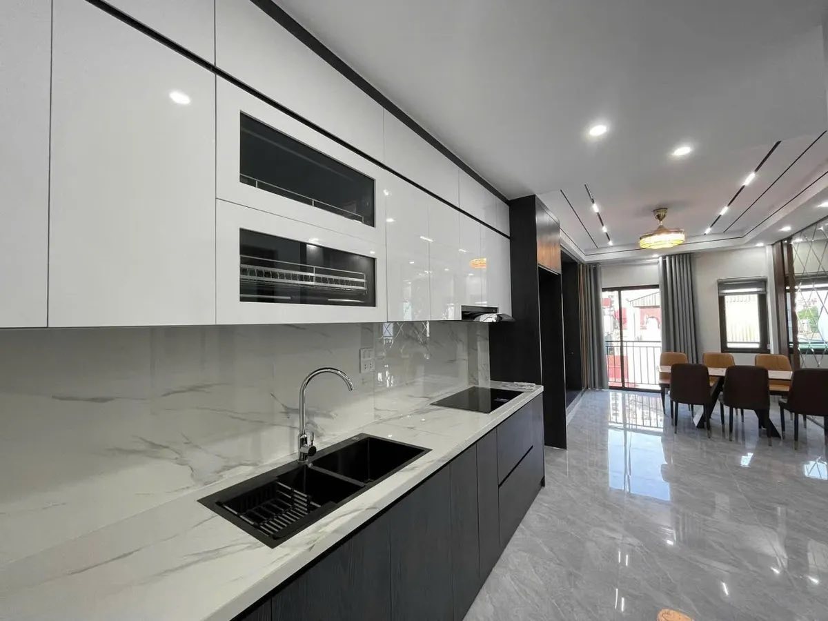 Chủ Gấp Lắm Rồi. Bán Gấp Nhà Hoàng Như Tiếp  48m2, 6T Thang Máy, Ô Tô Qua Nhà 12.x Tỷ