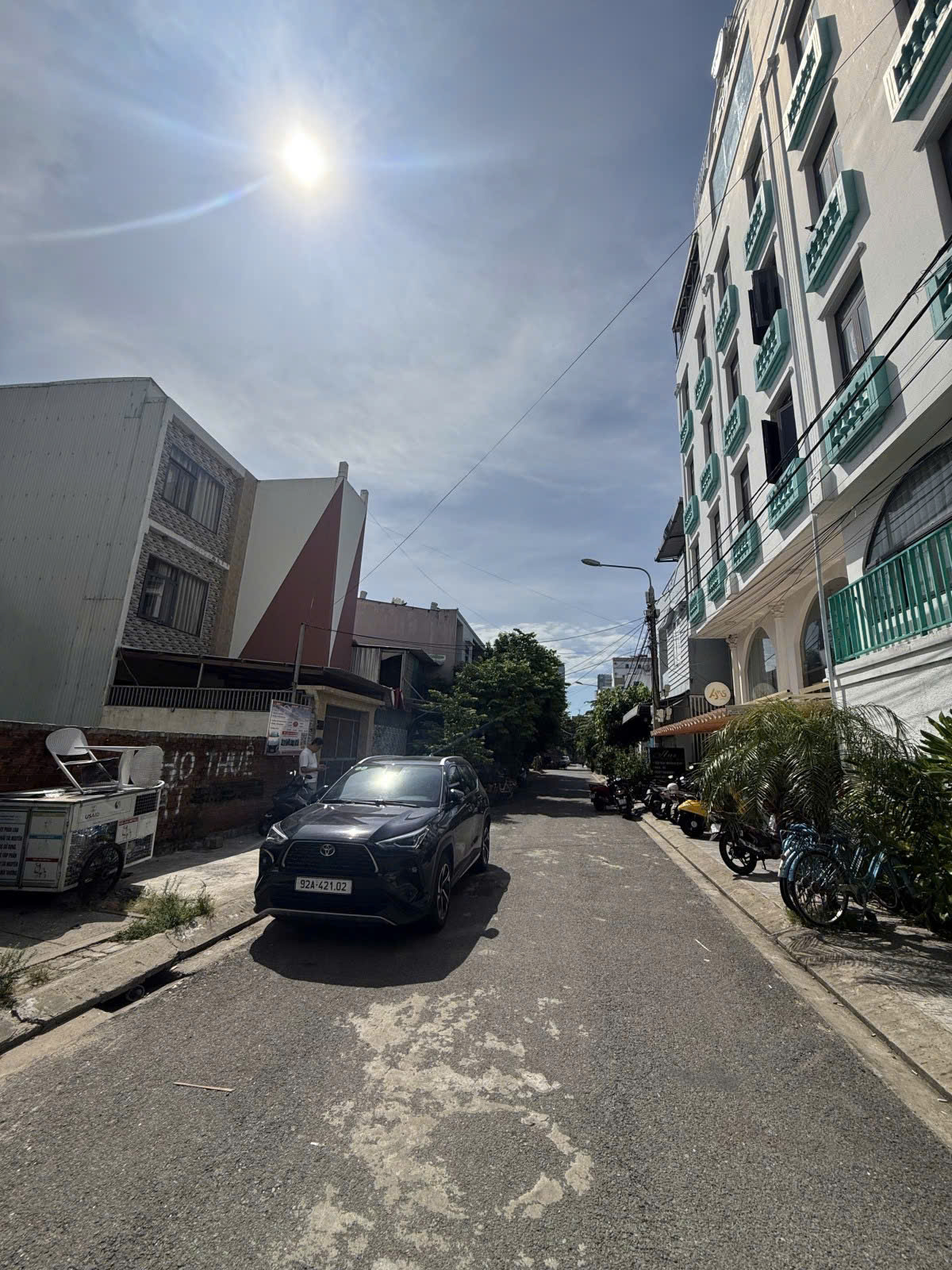 NHÀ 3 TẦNG MẶT TIỀN NGUYỄN ĐÌNH – CÁCH BIỂN 2 PHÚT – DÒNG TIỀN ỔN ĐỊNH 18TR/TH