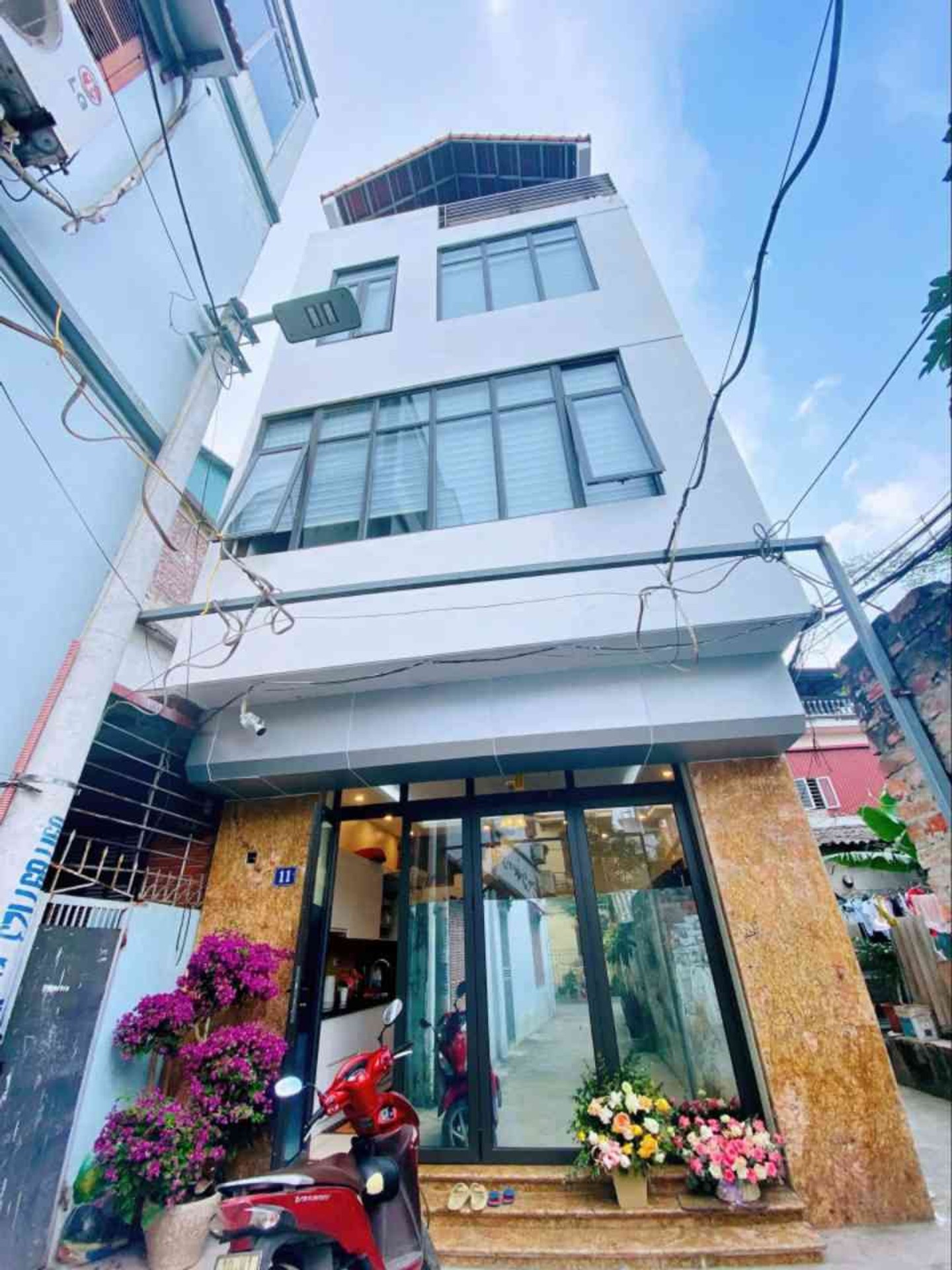 Phố Vũ Xuân Thiều 3.3 tỷ 33m sổ đỏ Long biên đầy đủ