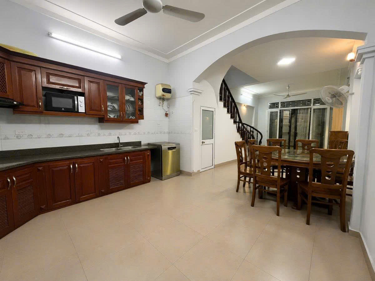 GIA ĐÌNH CẦN BÁN NHÀ KIM GIANG, PHƯỜNG ĐẠI KIM, QUẬN HOÀNG MAI, HÀ NỘI – 4 TẦNG – MẶT TIỀN GẦN 5M