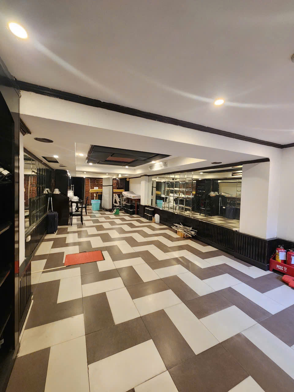 Cho thuê hầm – 19 Phan Đình Phùng, Quận Ba Đình, Hà Nội – 65m²- 40tr/tháng