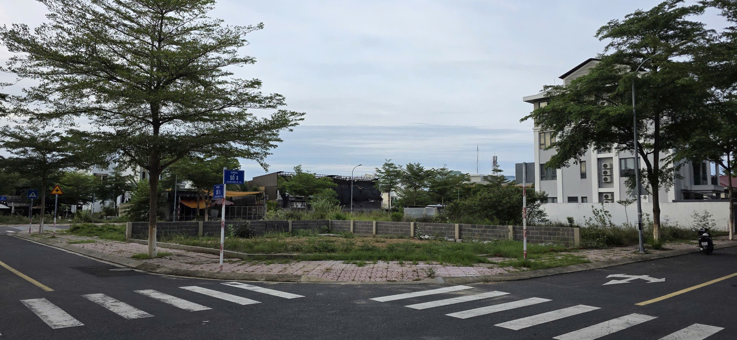 CHO THUÊ ĐẤT 230mCĂN GÓC 2 MẶT TIỀN – KHU ĐÔ THỊ MỚI MIPECO NHA TRANG