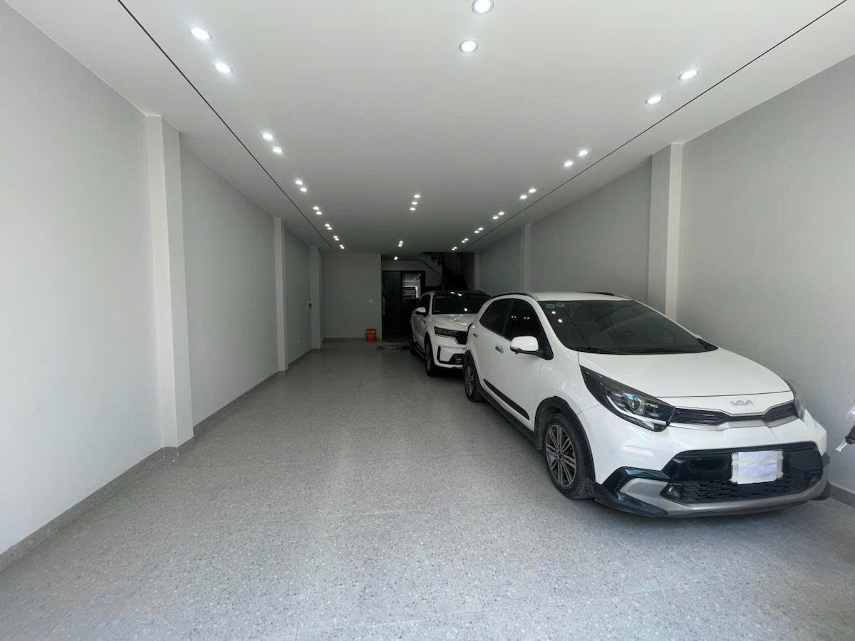 Bán nhà Ngọc Thụy 51m 7 tầng MT7.2m ô tô tránh kinh doanh nhỉnh 17 tỷ