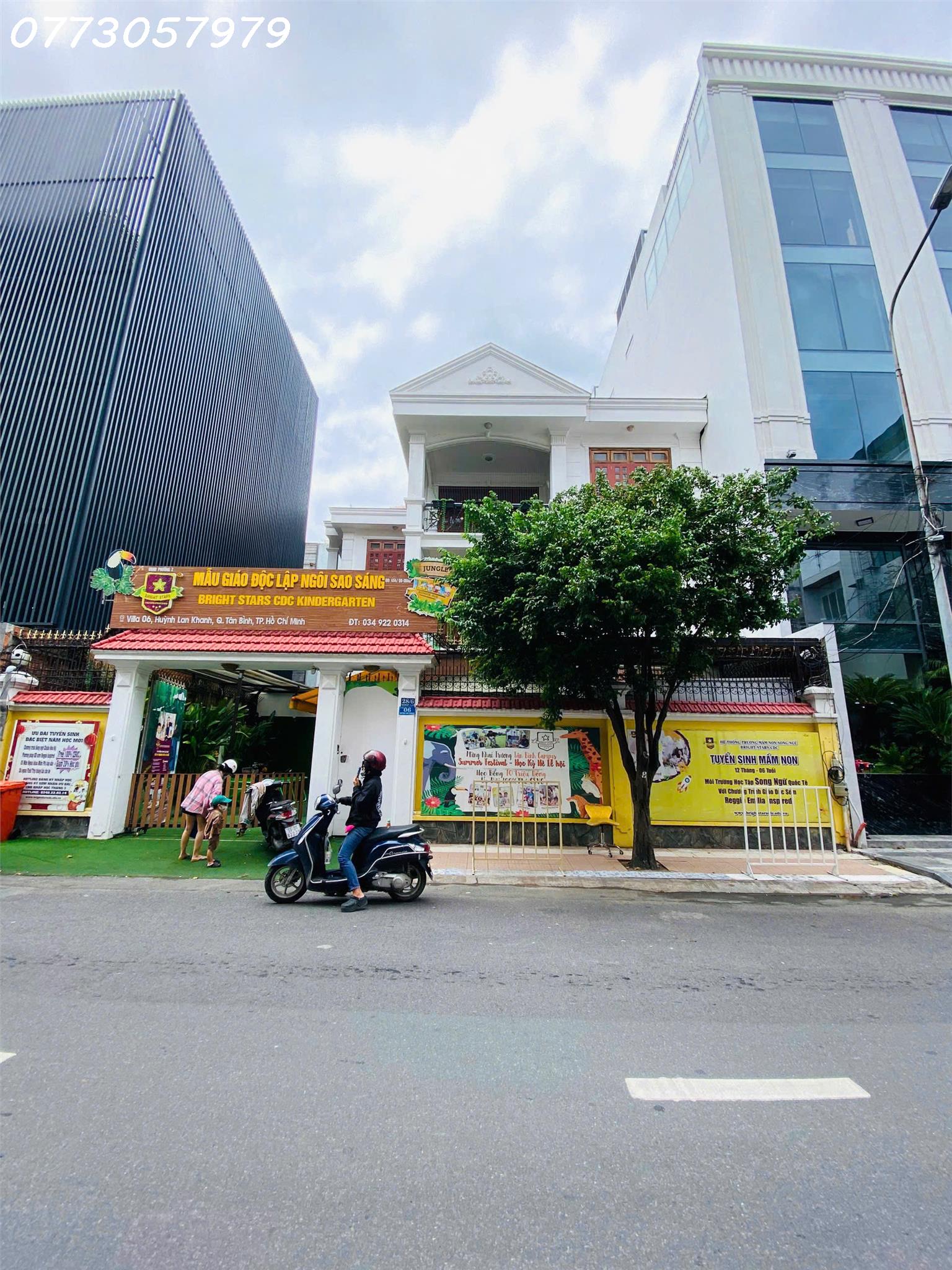 BÁN NHÀ MẶT TIỀN LỚN HUỲNH LAN KHANH, P.2, Q.TÂN BÌNH. DT 15X20M, 4TẦNG GIÁ 108 TỶ