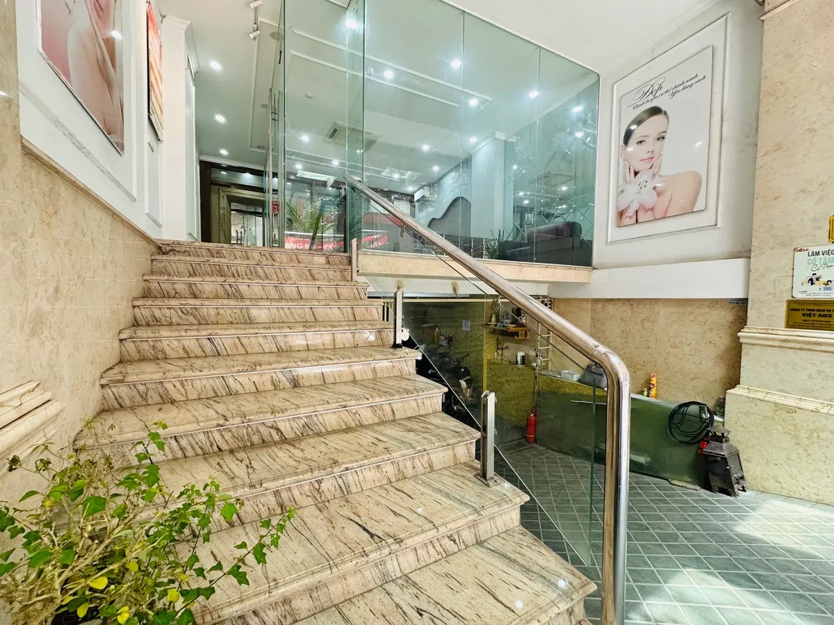 BÁN GẤP TOÀ VP 9 TẦNG + HẦM MP HOÀNG NGÂN, 86M2 NỞ HẬU, DÒNG TIỀN 1.5 TỶ/NĂM. 51.9 TỶ!