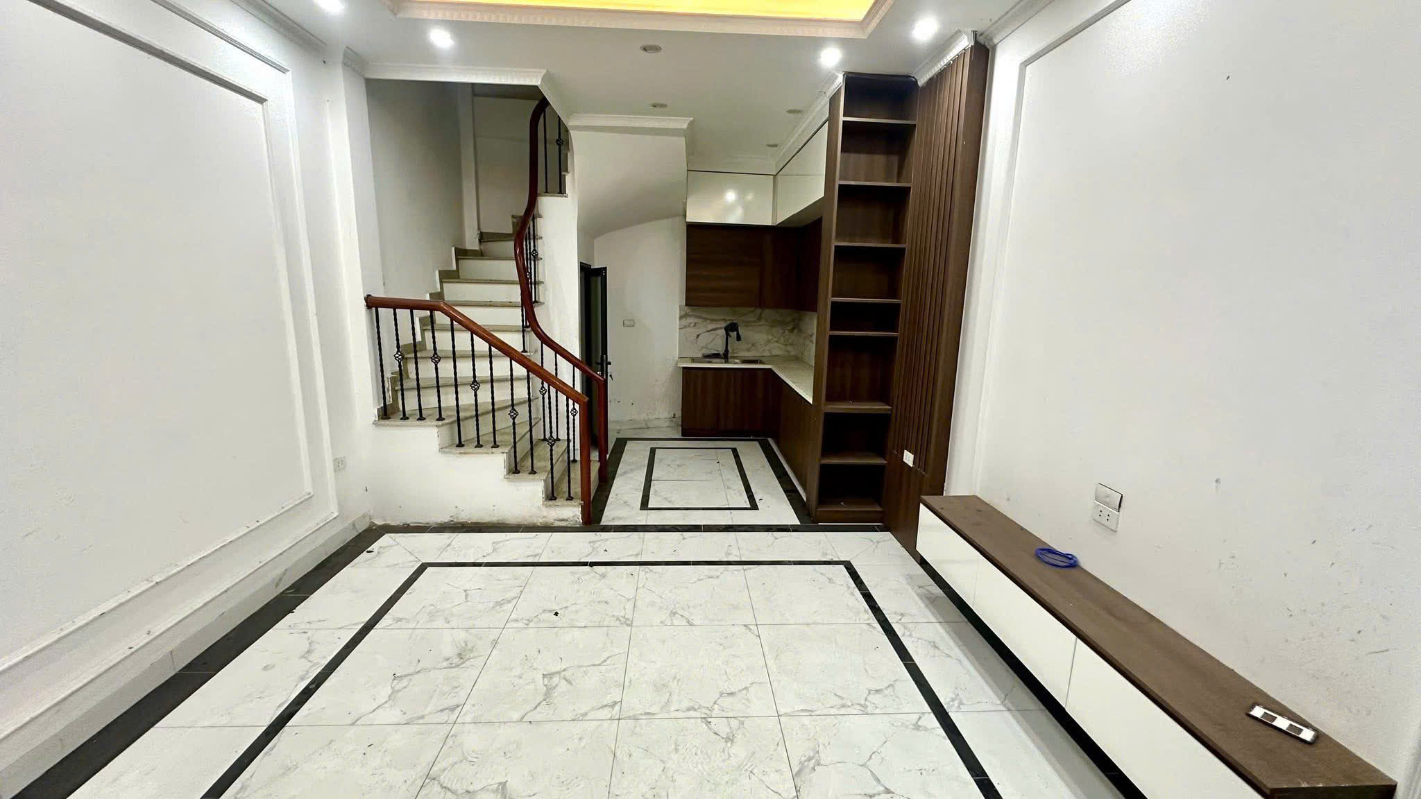 CHỈ 5,2TỶ - ĐẤT VÕ CHÍ CÔNG - OTO ĐỖ CỬA - TẶNG GIẤY PHÉP XÂY DỰNG 6 TẦNG