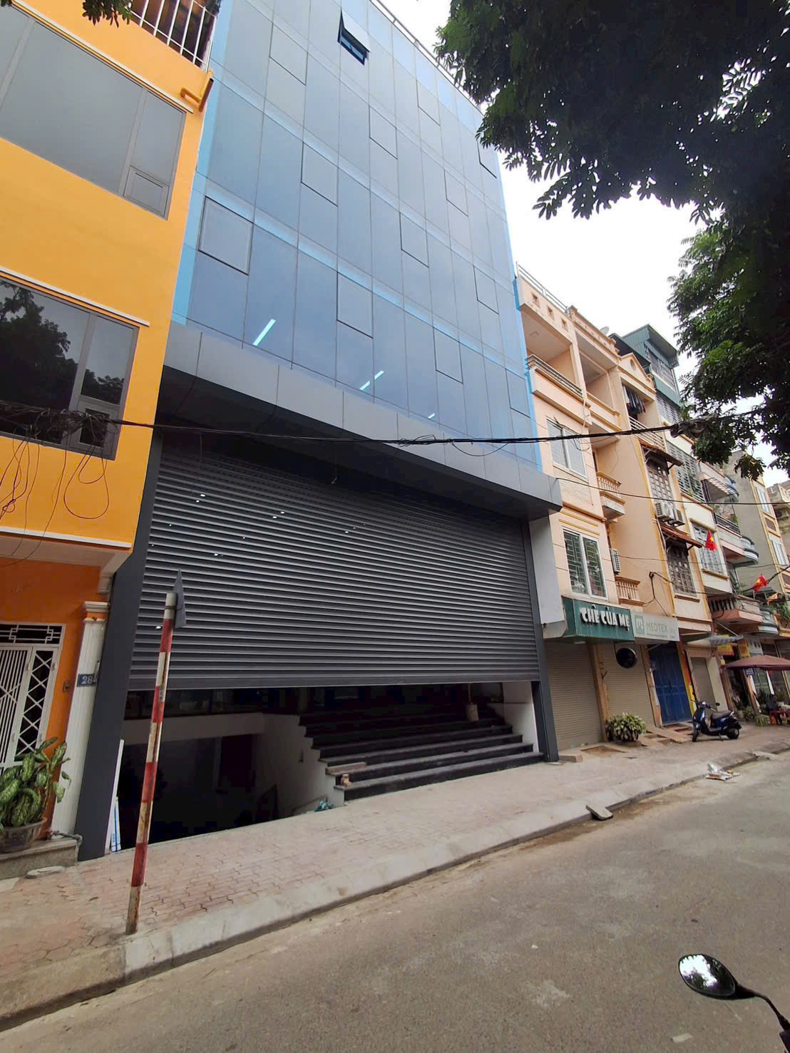 Toà văn phòng VIP  DT 120m - MT 9,5m  8 tầng thang máy  Giá chỉ nhích 49 tỷ