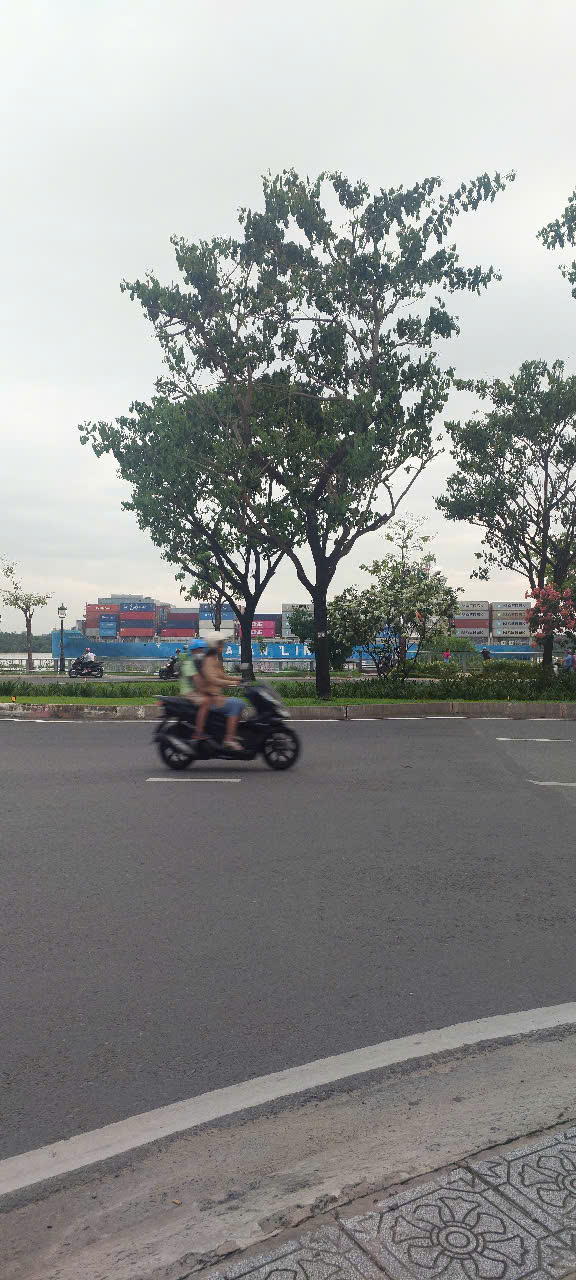 BÁN NHÀ ĐẸP NGUYỄN DUY TRINH Q2- HẺM XE TẢI- NGANG 5 *20 BÌNH TRƯNG TÂY. 10 TỶ
LH TÂM NHÀ ĐẸP 0849131413