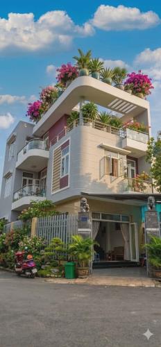 Bán nhà, đường số 8, Linh Xuân, Thủ Đức. TP HCM. DT 112m2, 3 tầng, Sổ hồng riêng, giá 8.5 tỷ.