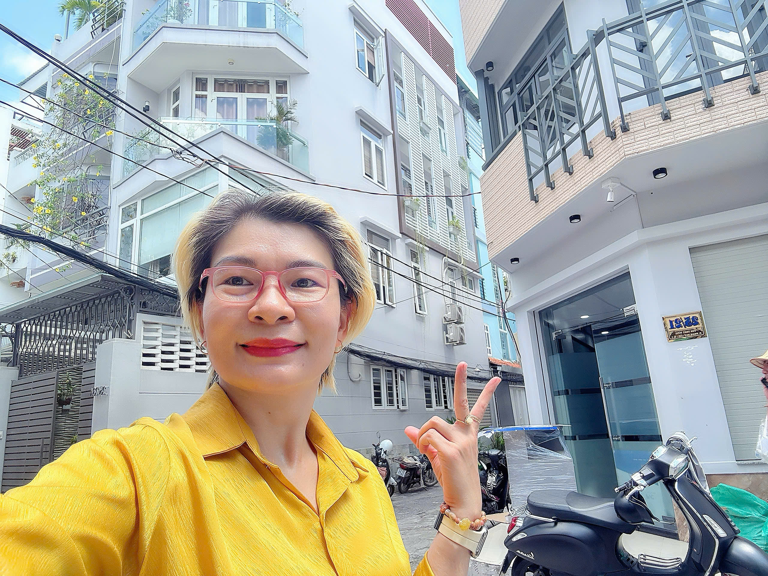 CHÍNH CHỦ BÁN CHDV CAO CẤP Đ. TÔN THẤT TÙNG, Q1 - DÒNG TIỀN ĐỀU 40TR/TH - DT 4M*19M - CĂN GÓC 2 MT HXH 6M THÔNG TỨ PHÍA