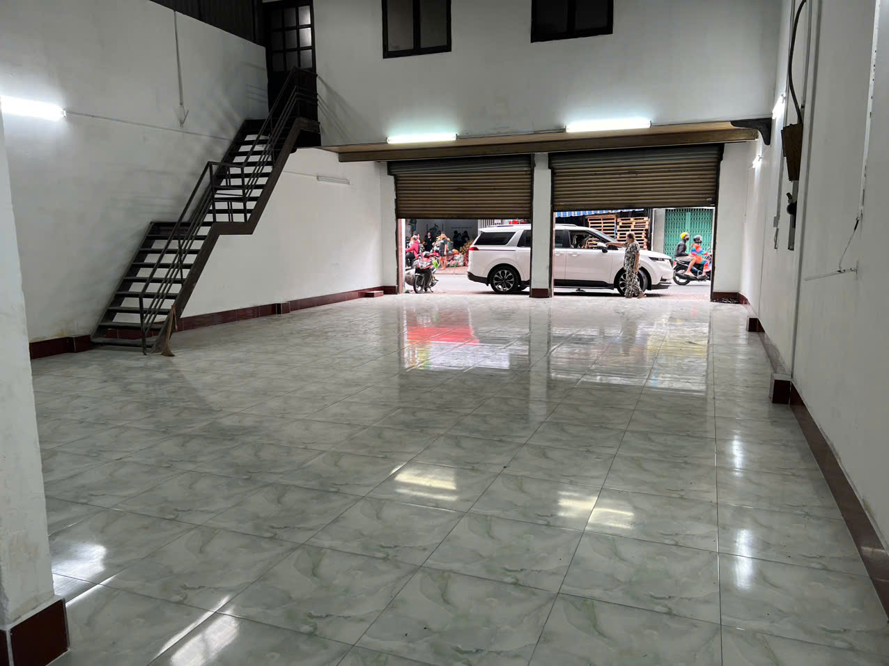 BÁN NHÀ MẶT TIỀN ĐƯỜNG ÂU CƠ - TÂN SƠN NHÌ