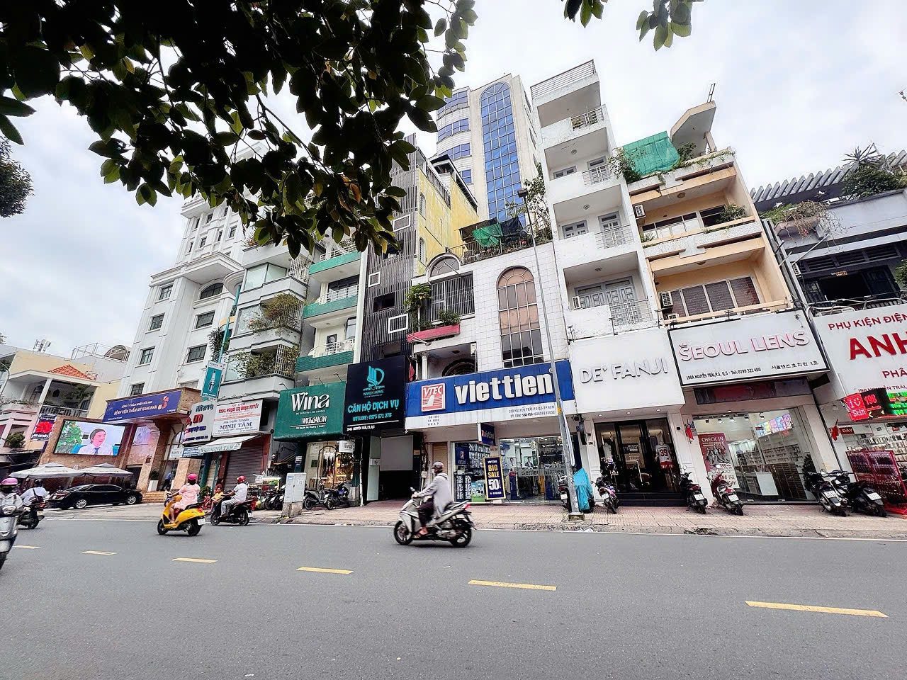 HIẾM NGANG LỚN 7M*21M - BÁN NHÀ 4 TẦNG MẶT TIỀN Đ.NGUYỄN TRÃI NỐI LIỀN Q1 - NGAY NGUYỄN VĂN CỪ Q5- HDH ĐỀU TỪ VIETTIEN - CUNG ĐƯỜNG NỔI TIẾNG THỜI TRANG BẬC NHẤT TRUNG TÂM SÀI THÀNH* LIÊN HỆ GIANG GIANG: 093.86.76.685