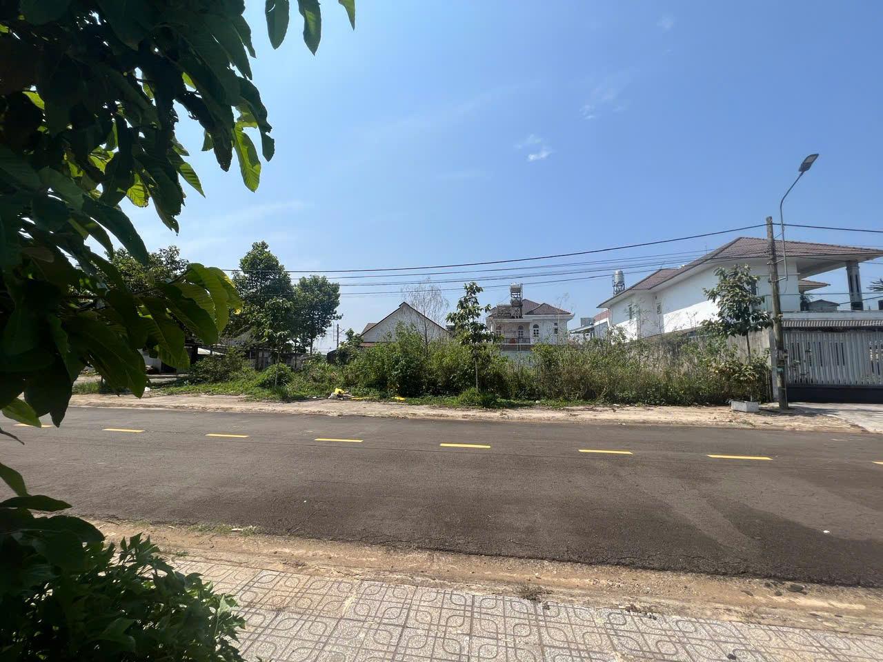 Bán đất khu biệt thự, full thổ cư, có sổ hồng Bảo Lộc, Lâm Đồng