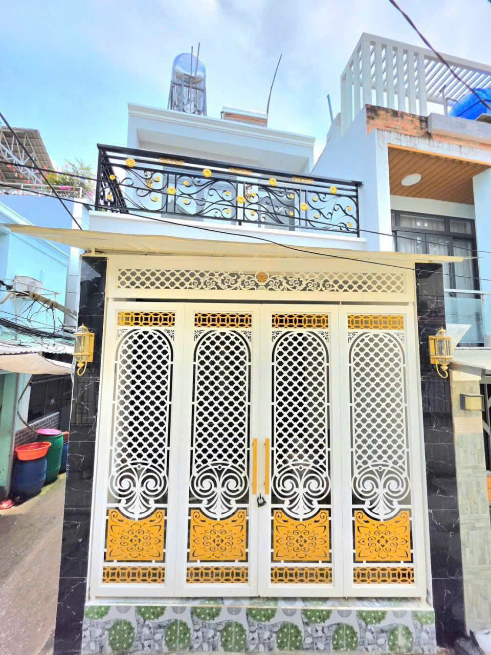 NHÀ ĐẸP – 1 LẦU – 4 tỷ 790 – XE HƠI ???? TỚI NHÀ – KẾ QUẬN 7