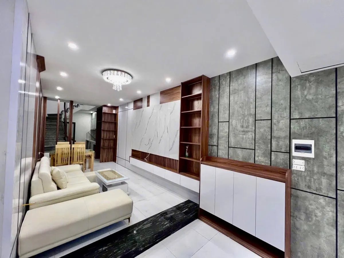 Cơ Hội Có 102. Nhà Phố Nguyễn Sơn Chỉ 8.x Tỷ, 41m2, 4 Phòng Ngủ, Ô Tô Cạnh Nhà, Full NT