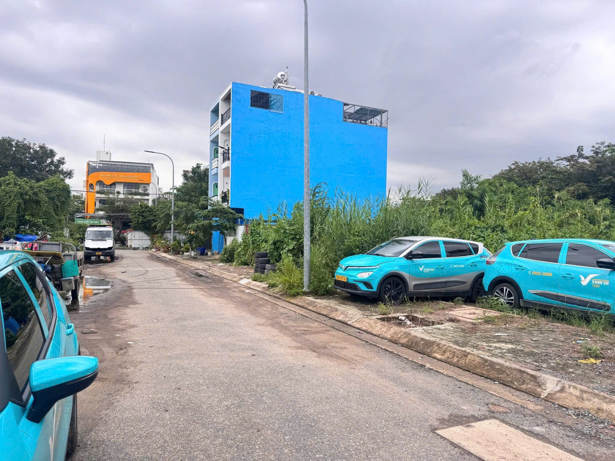 ĐẶNG THÙY TRÂM -BÌNH THẠNH - KHU PHÂN LÔ - SÁT MT -HẺM 12M CÓ VỈA HÈ - KHU VỰC XÂY MỚI 5 TẦNG - SÁT MT - 80M (4x20) VUÔNG A4