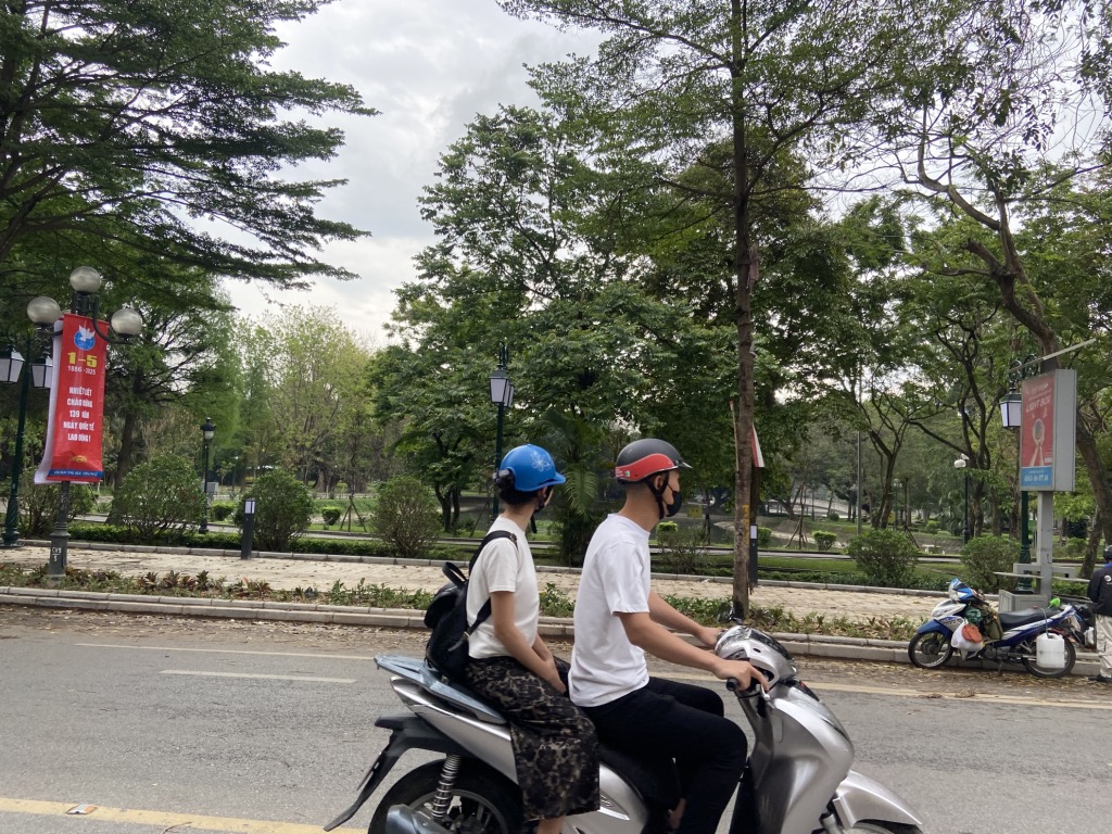 SIÊU HIẾM – MẶT TIỀN KHỦNG – 30M RA PHỐ LÊ DUẨN ĐỐI DIỆN CÔNG VIÊN – 30M RA PHỐ