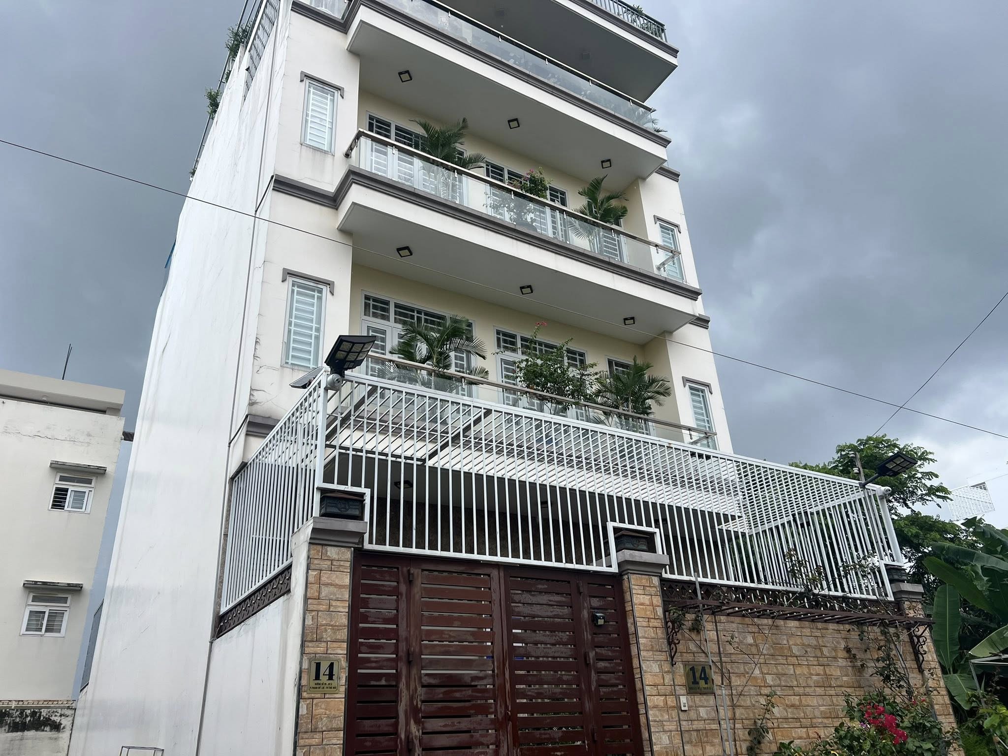 BÁN ĐẤT NỀN KHU BIỆT THỰ ĐẢO KIM CƯƠNG QUẬN 2 - NGANG 8 DÀI 18- SỔ VUÔNG KO TỲ VẾT- 14TỶ thương lượng