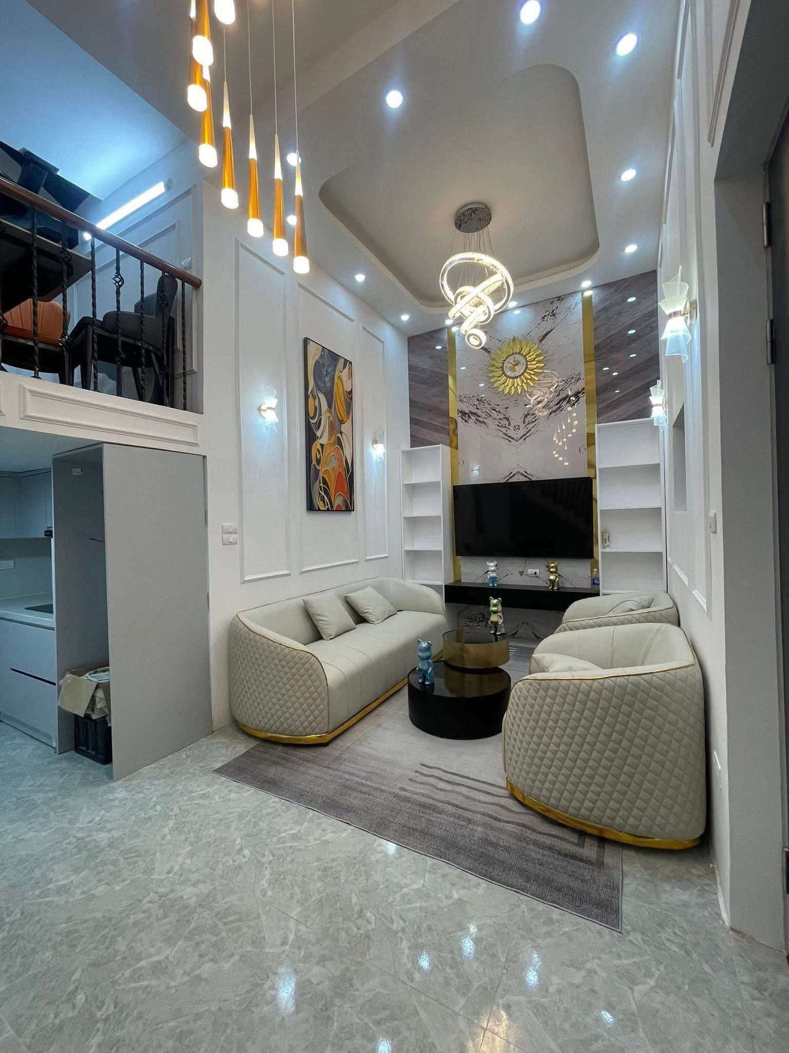 SIÊU PHẨM LÔ GÓC 30M2 ĐÊ LA THÀNH - NGÕ RỘNG XE RA VÀO THOẢI MÁI - GIÁ CHỈ NHỈNH 7 TỶ