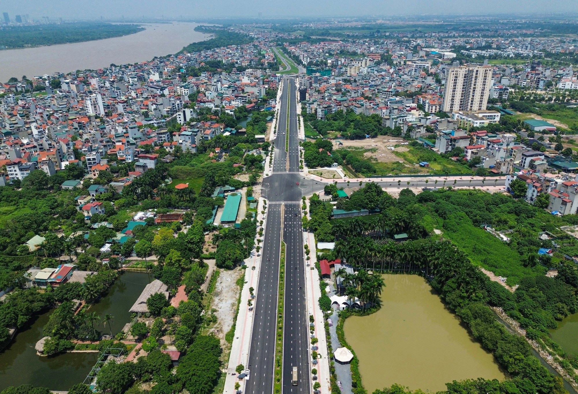 Cách 3 nhà ra mặt phố Hồng Tiến mới, đường thông ô tô 7 chỗ vào, nhà 3 tầng bán gấp  giá đầu tư 132tr/m2