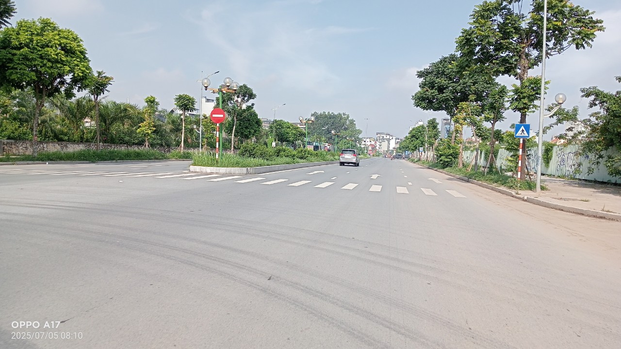 Cần bán biệt thự Ngọc Thụy – Long Biên, vị trí siêu đẹp, giao thông cực thuận tiện!

???? Diện tích: 176m², GIÁ 43 TỶ
???? Kết cấu: 3 tầng
???? Mặt tiền: 7.5m, hậu nở 8.5m – phong thủy cực đẹp
