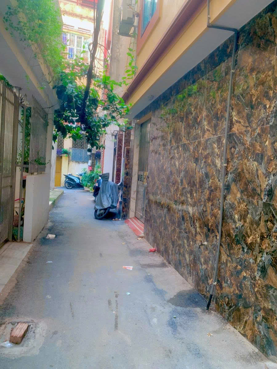 Bán nhà Khương Đình 36m 6 tầng thang máy lô góc,hơn 9 tỷ.