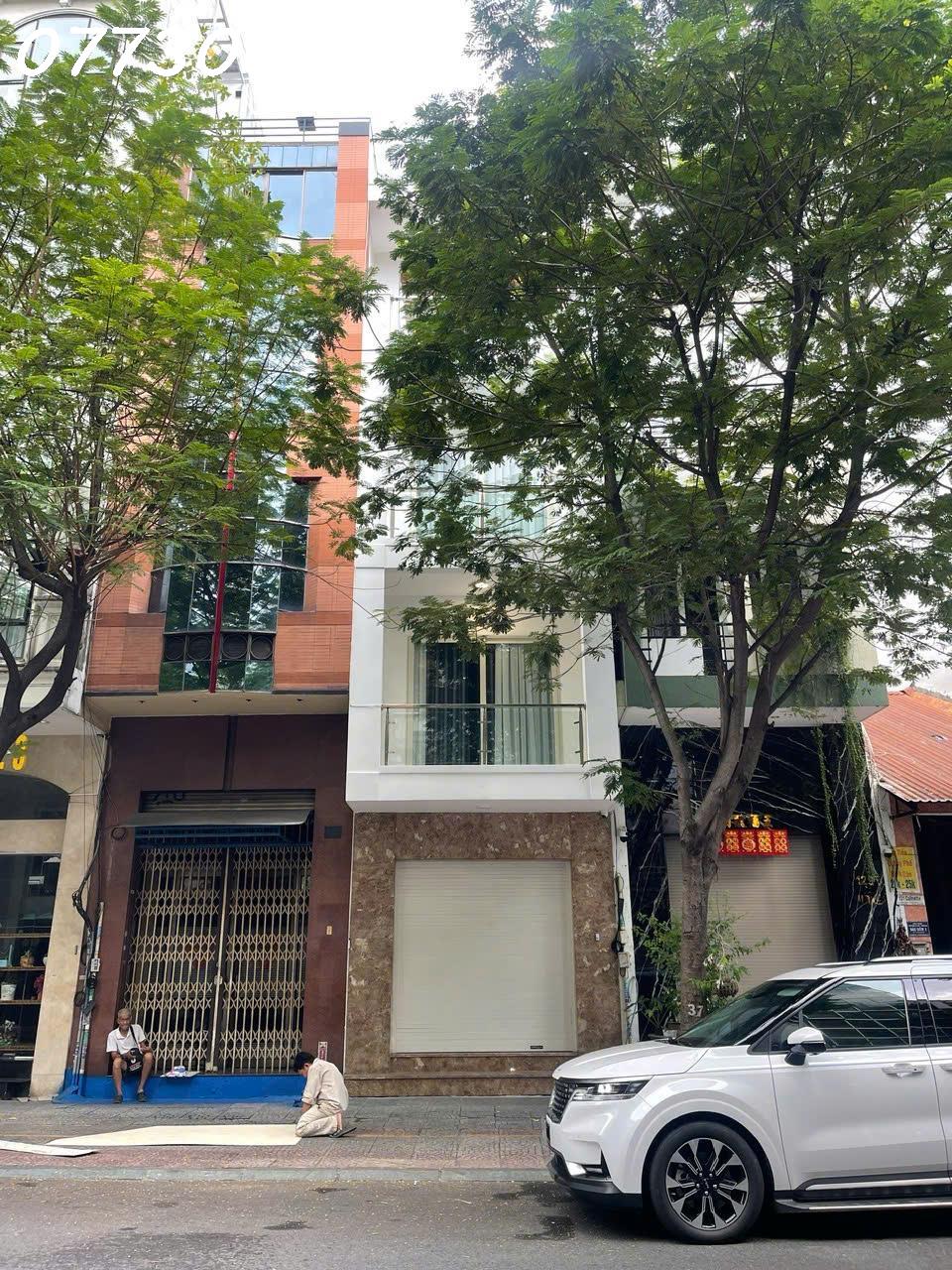 BÁN NHÀ MẶT TIỀN Q1 CALEMETTE HĐT 2.000 USD/THÁNG, 4 TẦNG CHỈ 65 TỶ TL