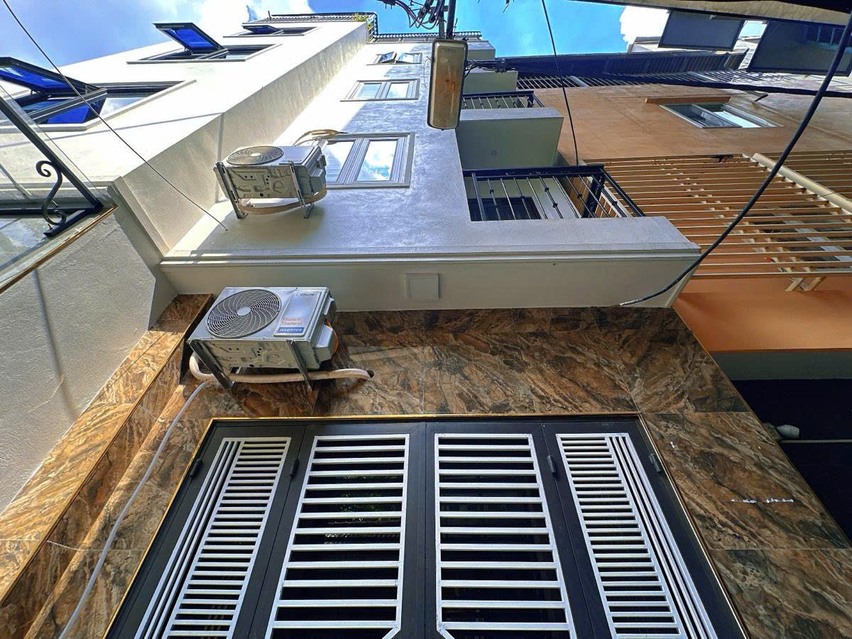 ???????????? NHÀ MỚI TINH - VỊ TRÍ ĐẸP - NGÕ BA GÁC THÔNG - KINH DOANH - VÀI BƯỚC RA Ô TÔ, GẦN MẶT PHỐ NGUYỄN VĂN HUYÊN.