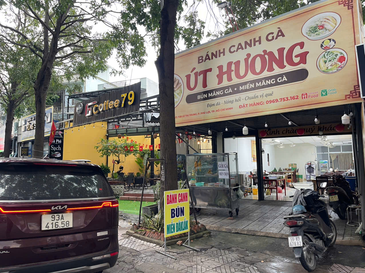 SANG BAO RẺ QUÁN BÁNH CANH ĐẸP CHỈ 149 tr, MB THUÊ CHỈ : 13 tr / tháng, MT ĐƯỜNG TRUNG TÂM THỦ DẦU 1, Tel  : 0969753162  ( Chính chủ )