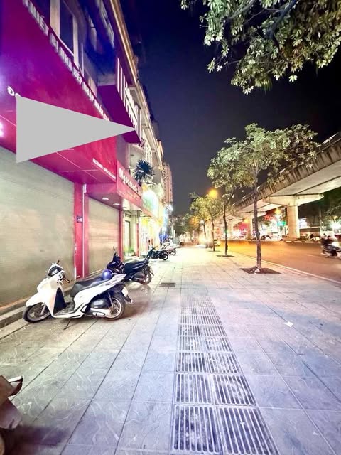 MẶT PHỐ - KINH DOANH ĐỈNH - 2 MẶT TIỀN - THOÁNG TRƯỚC SAU! ????????????