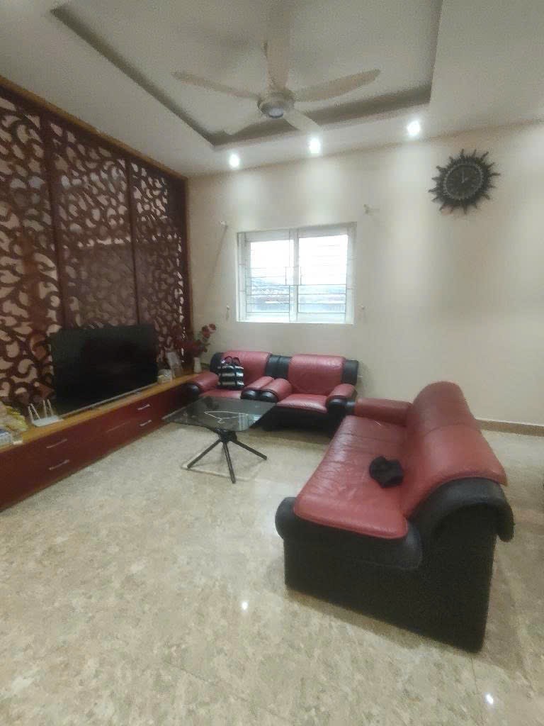 NHÀ ĐẸP LÔ GÓC – PHỐ NGỌC LÂM – DÂN TỰ XÂY – DÒNG TIỀN TỐT