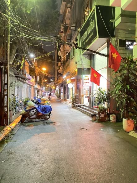 CẤP BÁO!!! - PHÂN KHÚC 4 TỶ - PHẢI THẬT NHANH MỚI KỊP - NHÀ ĐẸP FULL ĐỒ VỀ Ở LUÔN - DẪN LÀ THÍCH - ƯNG LÀ CHỐT