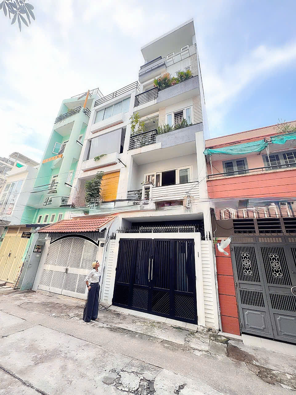 BÁNN NHÀ Đ NGUYỄN THIỆN THUẬT, QUẬN 3 - HXH 8M - NGANG ĐẸP 4,1M*19M - VỊ TRÍ KINH DOANH BUÔN BÁN SẦM UẤT BẬC NHẤT