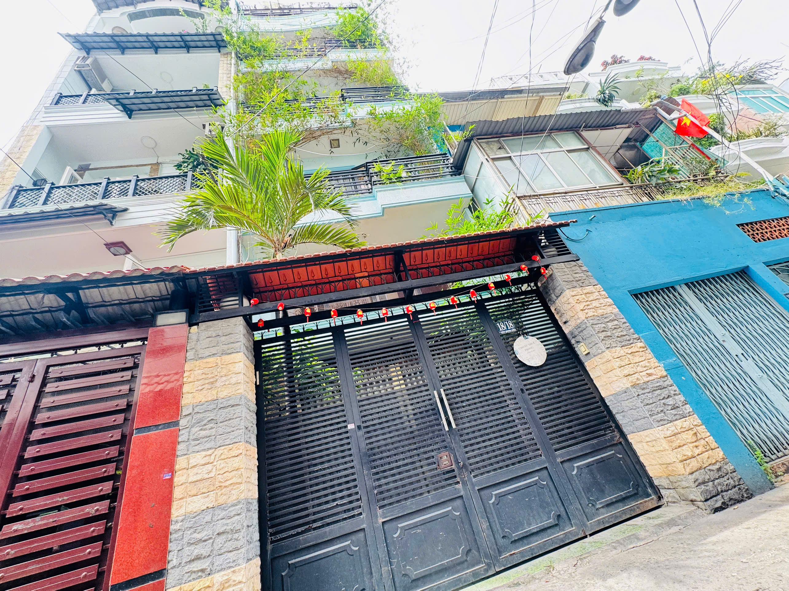 CHÍNH CHỦ 1 ĐỜI XƯA BÁN NHÀ 4 TẦNG XE HƠI ĐẬU CỬA Đ.TRẦN QUANG DIỆU, QUẬN 3 - 5.5M*17M - SỔ VUÔNG ĐẸP* LH GIANG GIANG: 093.86.76.685